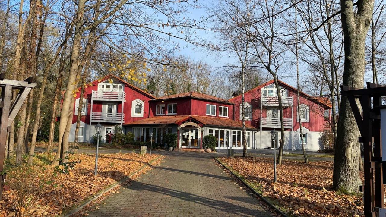 Hotel Rosengarten Leipzig-Naunhof Exterior photo